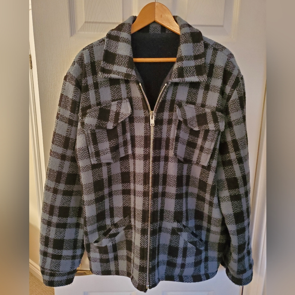 Men's Plaid Zip-Up Jacket - Picture 3 of 12